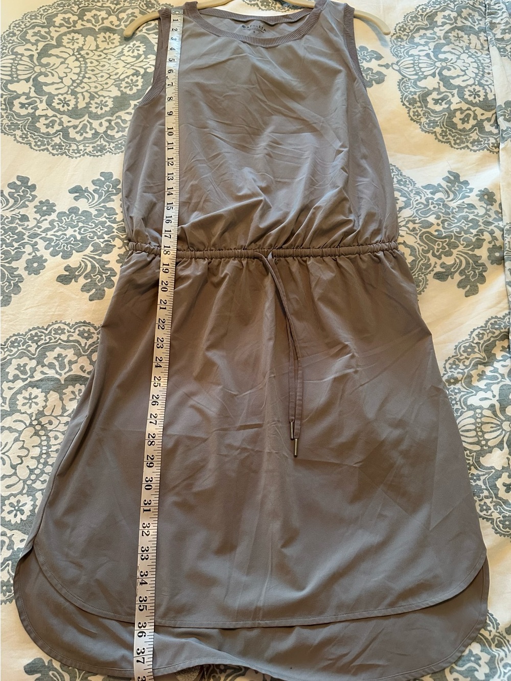 Athleta Rincon Dress, Decadent Tan, with an elasticated waistband size S - Picture 8 of 13